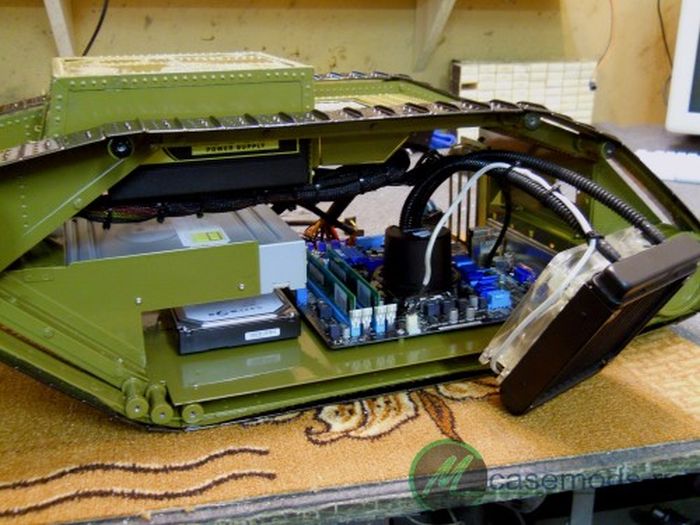 Компьютер в виде танка MK-4 (111 фото) Компьютер в виде танка MK-4 (111 фото)