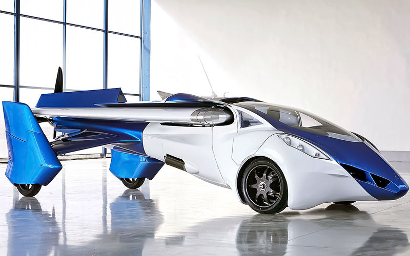 На сайте фирмы-производителя с апреля можно оформить предзаказ на AeroMobil 3.0. Три года назад, когда маленькая словацкая фирма, созданная конструктором Штефаном Кляйном, начала первые испытания, в успех никто не верил. AeroMobil 3.0