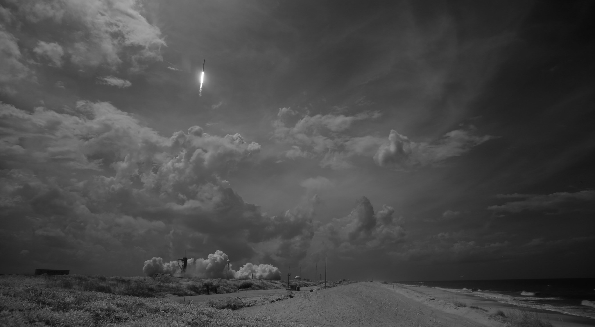 Полет Crew Dragon, 22 мая 2020 Улетели в историю: как SpaceX Илона Маска смогла обогнать «Роскосмос» так сильно и так быстро?