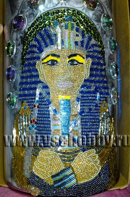 декорируем вазу бисером технология заполнения рисунка по частям