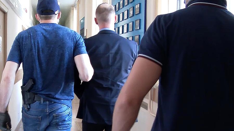 Песков прокомментировал задержание советника Рогозина