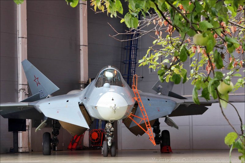 ПАК ФА впервые показали вблизи!