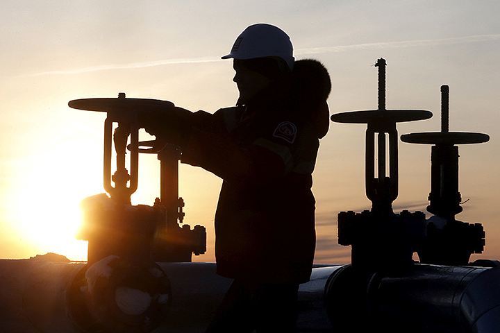 Зачем Минфину слабый рубль