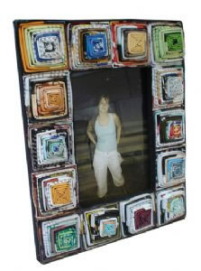 3102482_recycled-magazine-5x7-panelled-photo-framekbn (223x300, 18Kb)