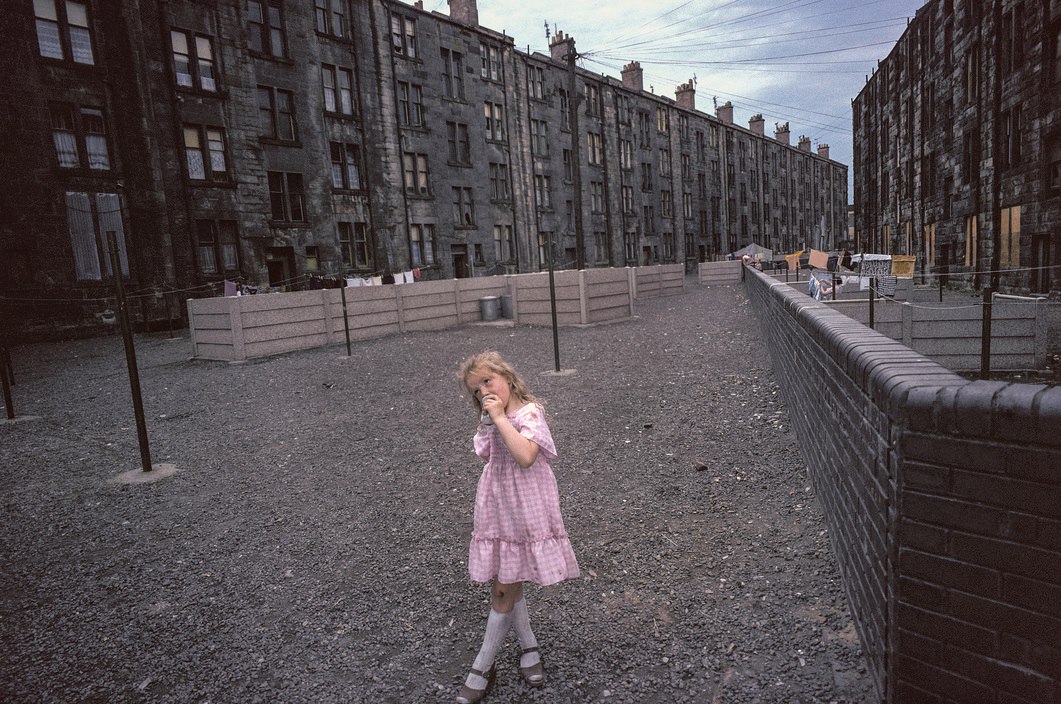 Шок-фото Европы 80-х годов. Вы всё ещё верите , что СССР был тюрьмой народов? Шок-фото Европы 80-х годов. Вы всё ещё верите , что СССР был тюрьмой народов?
