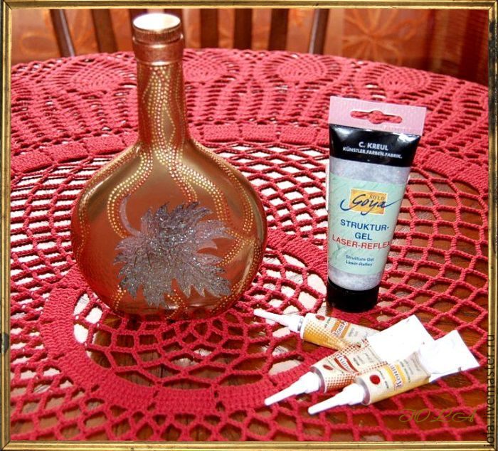 Декорируем стеклянную бутылку