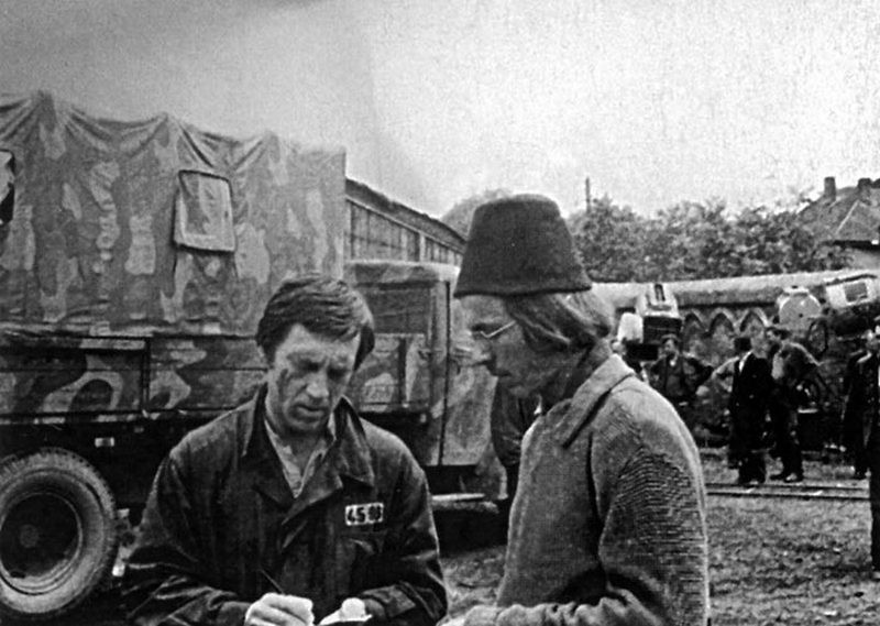 70. Автограф участникам массовки фильма «Единственная дорога». Югославия, август 1974 года 70. Автограф участникам массовки фильма «Единственная дорога». Югославия, август 1974 года Владимир Высоцкий, Русские актеры, Русские поэты, история