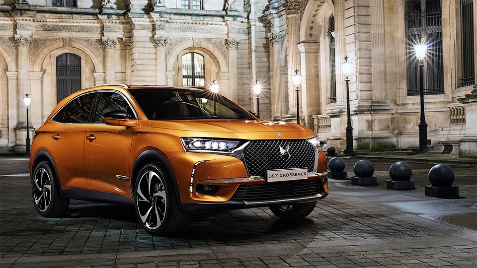 Кроссовер DS 7: подвеска «с глазами», вращающиеся фары и ночное видение