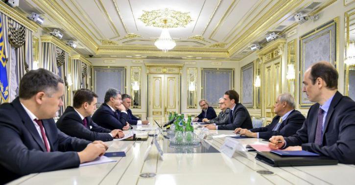 ОБСЕ объявило о важном решении по Донбассу по результатам переговоров с Порошенко ОБСЕ объявило о важном решении по Донбассу по результатам переговоров с Порошенко