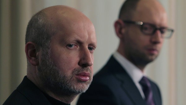 Аваков сообщил о выходе из "Батькивщины" Яценюка и Турчинова Аваков сообщил о выходе из "Батькивщины" Яценюка и Турчинова