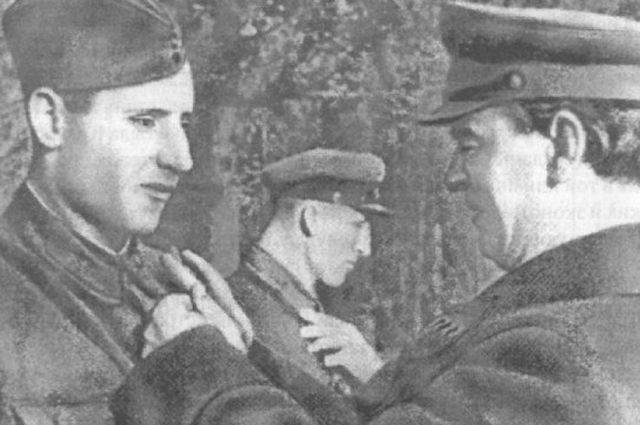 С топором против танка. Невероятная история героизма советского солдата С топором против танка. Невероятная история героизма советского солдата