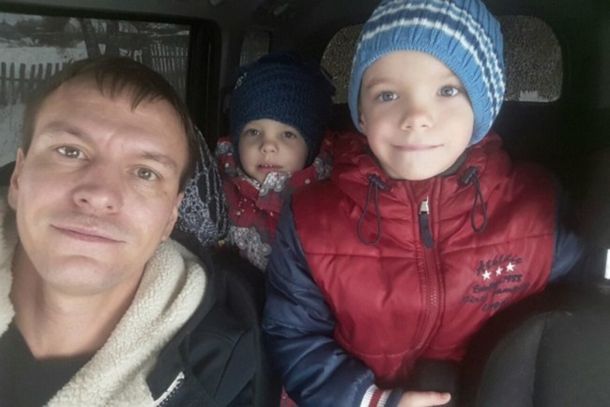 После смерти жены 31-летний Антон в одиночку растил 6 детей. После смерти жены 31-летний Антон в одиночку растил 6 детей.
