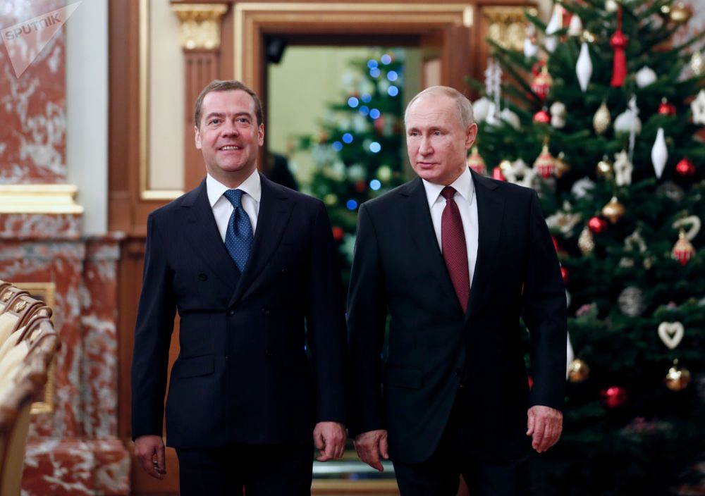 Поздравление Медведева С Новым Годом Прикол