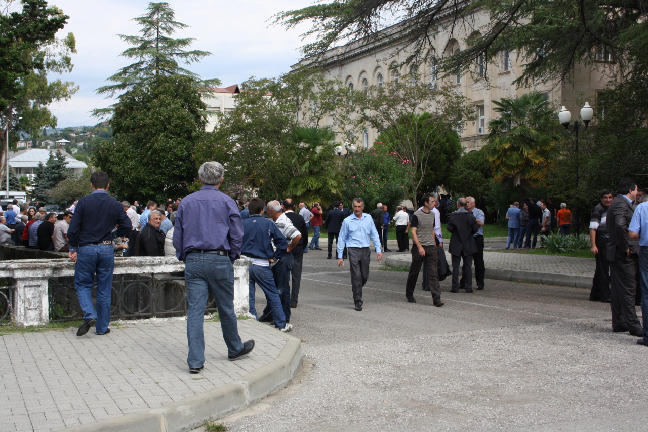 новости абхазии про митинг в сухуме видео