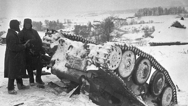 5 декабря 1941 года началось контрнаступление советских войск под Москвой. Мечты Гитлера об успешном блицкриге рассыпались в прах. Советские войска наступали, начались суровые морозы, немцы всё чаще поминали Наполеона...   СССР, война, история, факты