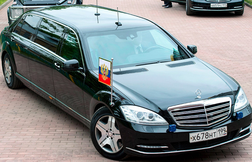 Новый Mercedes-Benz Pullman не привезут в Россию к инаугурации президента Новый Mercedes-Benz Pullman не привезут в Россию к инаугурации президента
