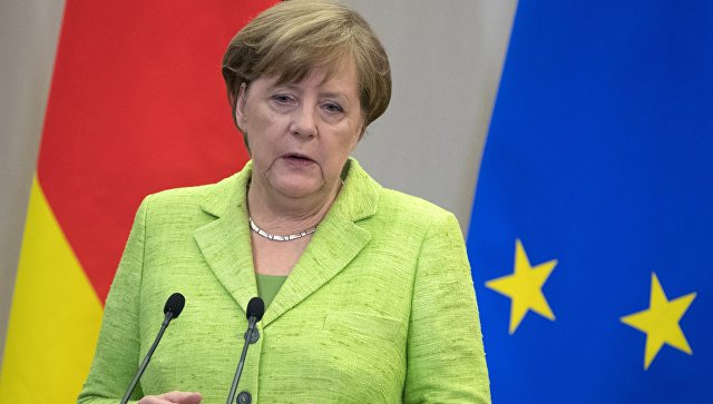 Меркель рассказала НАТО, как нужно общаться с Россией