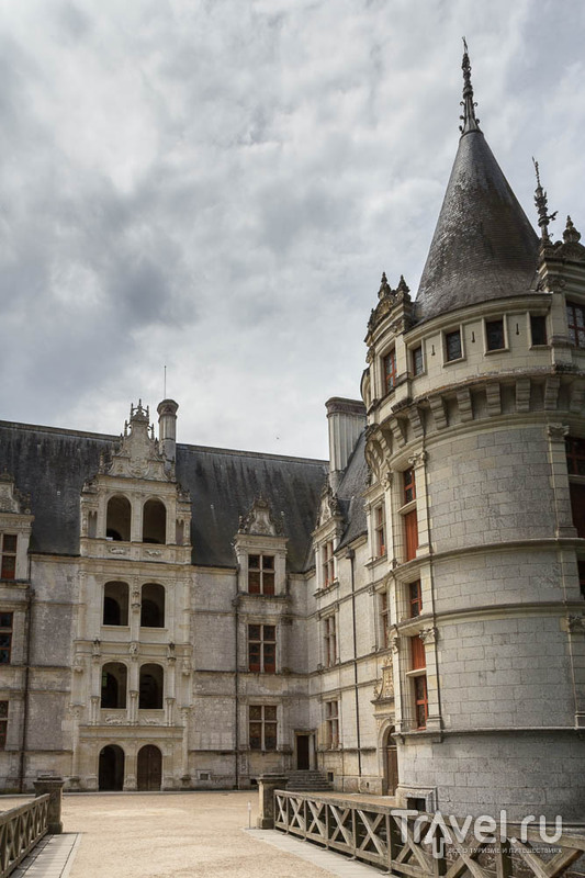 Замок Азе-лё-Ридо (Château d'Azay-le-Rideau)