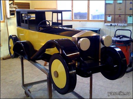 Необычные гробы для желающих оригинально покинуть бренный мир.