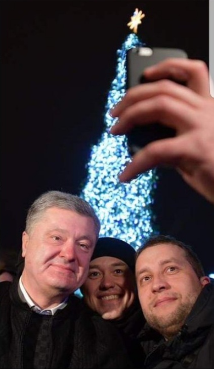 Пранкеры сообщили Кличко о пьяном Порошенко под столом Пранкеры сообщили Кличко о пьяном Порошенко под столом