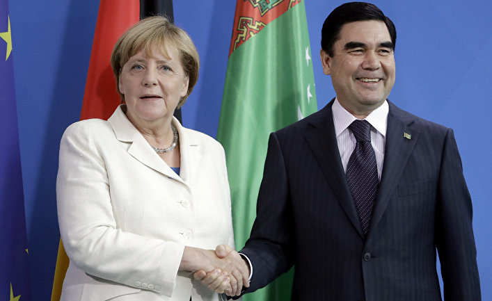 Канцлер Германии Ангела Меркель и президент Туркменистана Гурбангулы Бердымухамедов Канцлер Германии Ангела Меркель и президент Туркменистана Гурбангулы Бердымухамедов