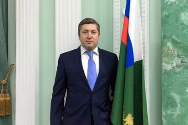 Бывший муж Натальи Поклонской решил «выйти на тропу войны» с севастопольским СМИ и всех насмешил
