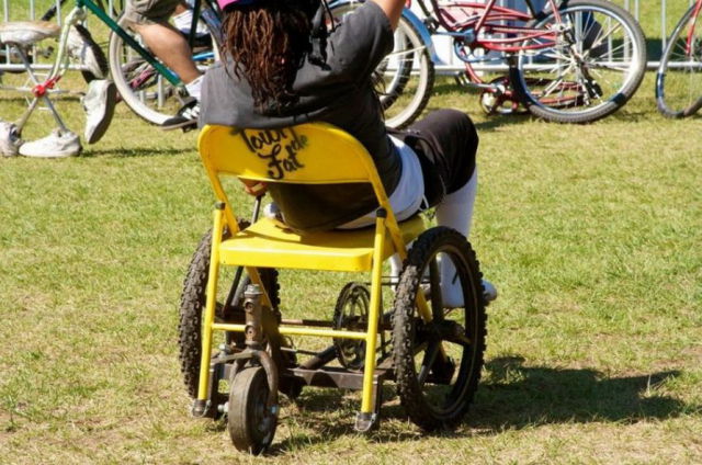 Черт побери, зачем они это сделали? (39 фото) imaginative and inventive bicycle modifications 640 25 Черт побери, зачем они это сделали? (39 фото)