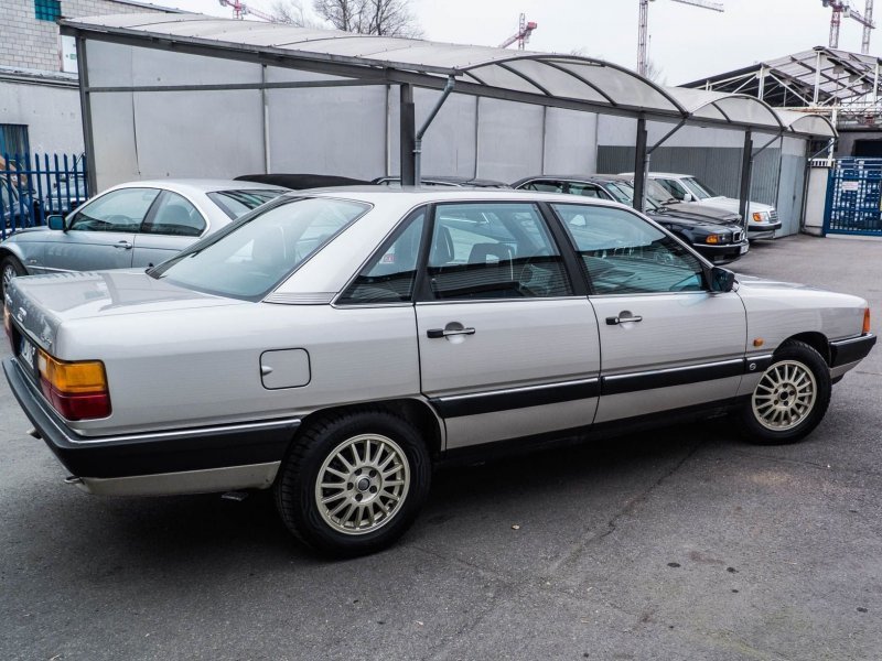 Audi 100 Turbo C3 :    80-