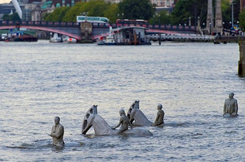 Удивительные достопримечательности, периодически уходящие под воду (14 фото)