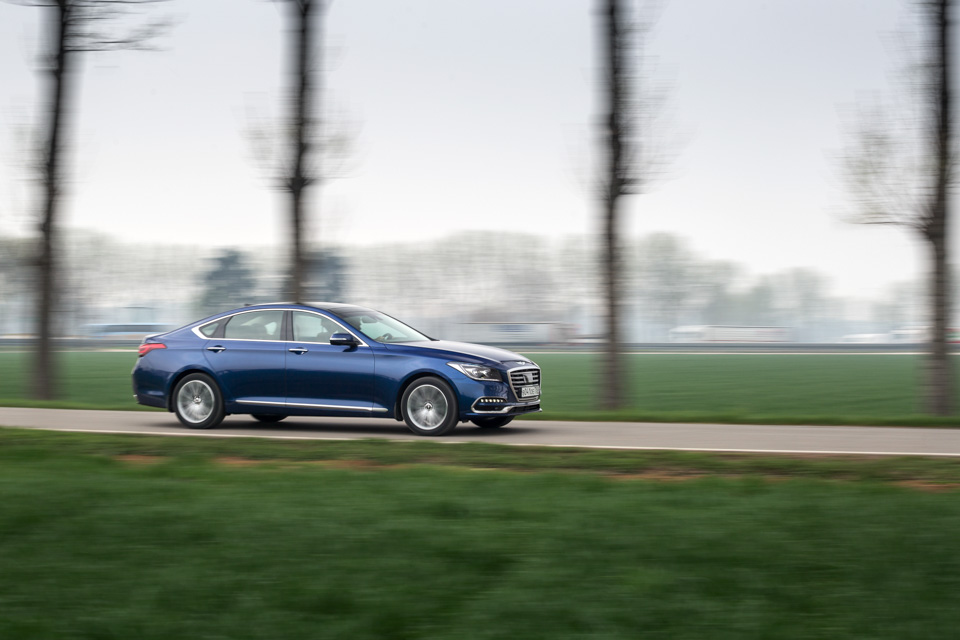 Смог ли обновленный Genesis G80 догнать «немецкую тройку»? Спойлер: нет. Фото 7