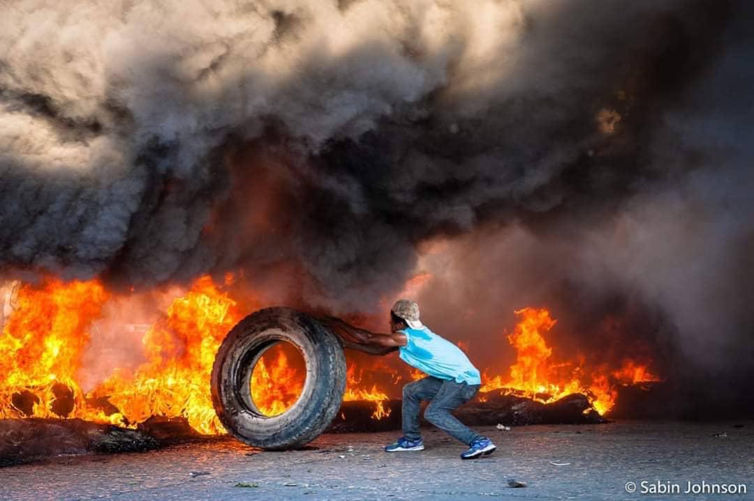 Неправильные протесты на Гаити Неправильные протесты на Гаити