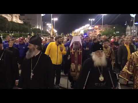 В Екатеринбурге начался многотысячный Крестный ход в память царственных страстотерпцев