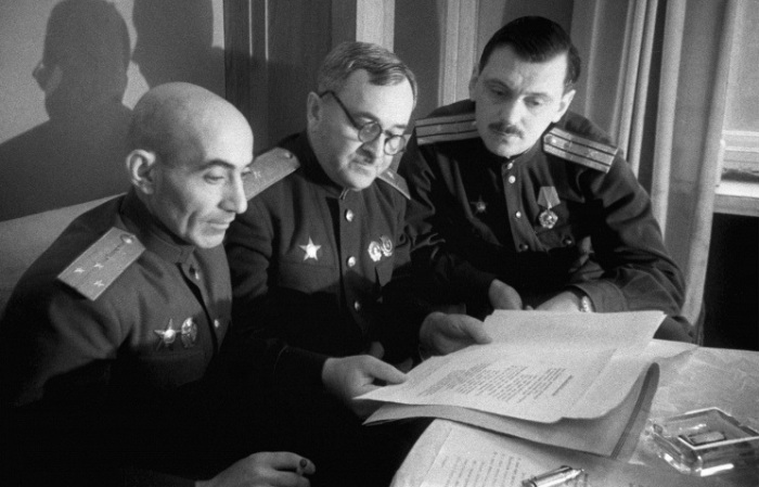 Александров- последний регент Храма Христа Спасителя и руководитель главного военного оркестра СССР Александров- последний регент Храма Христа Спасителя и руководитель главного военного оркестра СССР