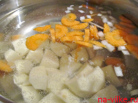 начинаем варить борщ