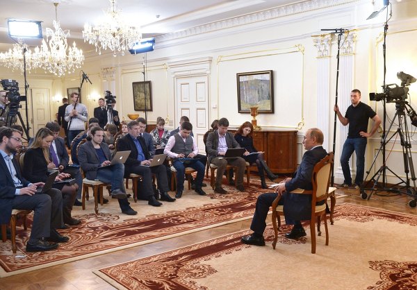 Пресс-конференция Владимира Путина. Онлайн-репортаж