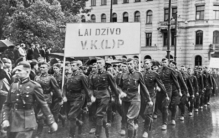 Репортаж из окопов. На последнем рубеже "Свободного мира"