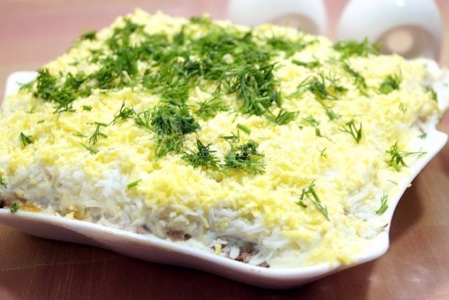 Салат с печенью яйцом и морковью