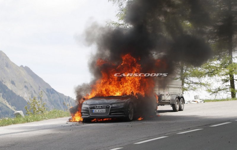 Прототип Audi A7 сгорел во время испытаний в Альпах Прототип Audi A7 сгорел во время испытаний в Альпах audi, возгорание, испытание, пожар, прототип