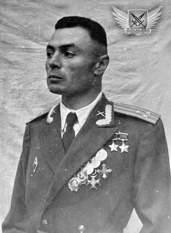 Василий Петров – единственный в мире офицер, воевавший без обеих рук Василий Петров – единственный в мире офицер, воевавший без обеих рук