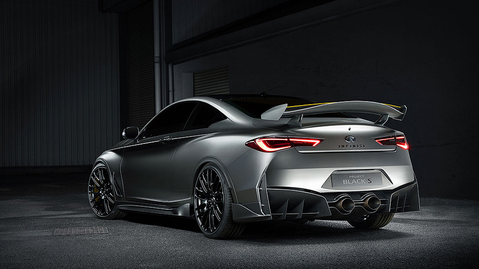 Концепт Q60 Black S оснастили гибридной силовой установкой с системой ERS. Фото 1