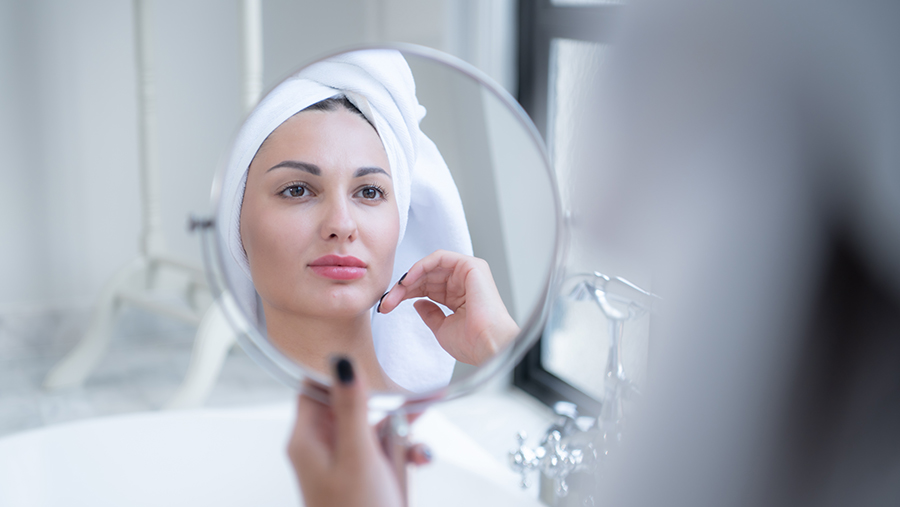 Врач Аль-Терк рассказала о причинах отеков под глазами