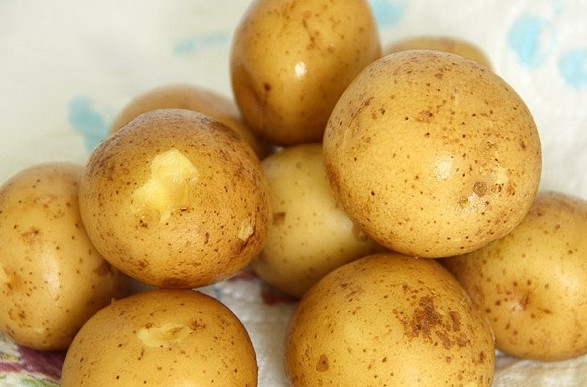 5 потрясающих способов приготовить очень вкусно молодой картофель! Хозяюшкам на заметку...