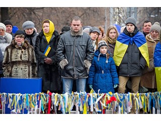 Жители бывшей Украины начинают то ли "переобуваться", то ли "раззомбировываться"... Жители бывшей Украины начинают то ли "переобуваться", то ли "раззомбировываться"...