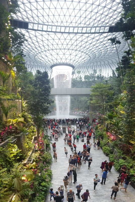 Jewel Changi Airport - потрясающий новый комплекс аэропорта в Сингапуре