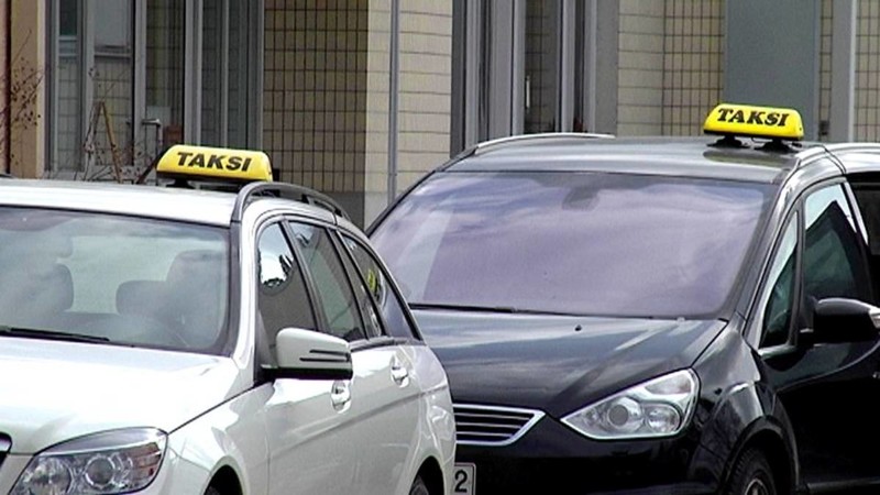 Новогодние истории из жизни таксиста