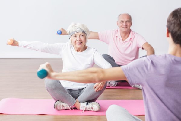Спортзал и возраст — какие упражнения нельзя выполнять после 50 лет