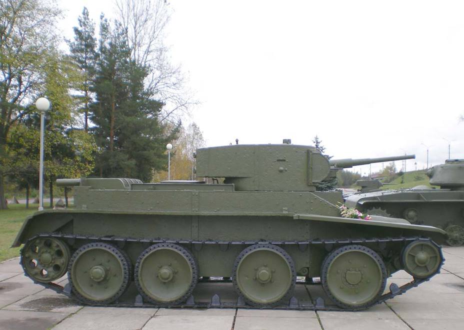 БТ-5 в экспозиции музея-диорамы «Прорыв блокады Ленинграда» возле Кировска Источник – wikimedia.org - Краткая история советского танка | Военно-исторический портал Warspot.ru