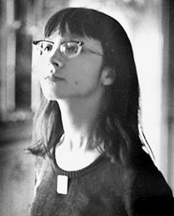 Талантливая художница-самоучка Надя Рушева. Вечно живущая: недорисованная история 17-летней художницы Нади Рушевой