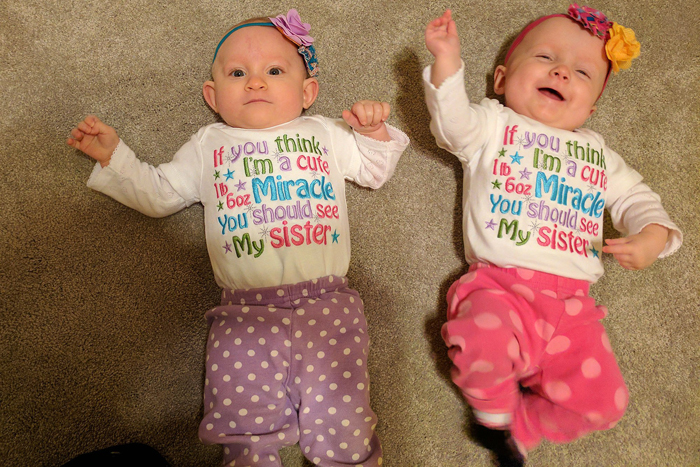 Невозможное возможно: семья растит три пары близнецов, родившихся 28 февраля