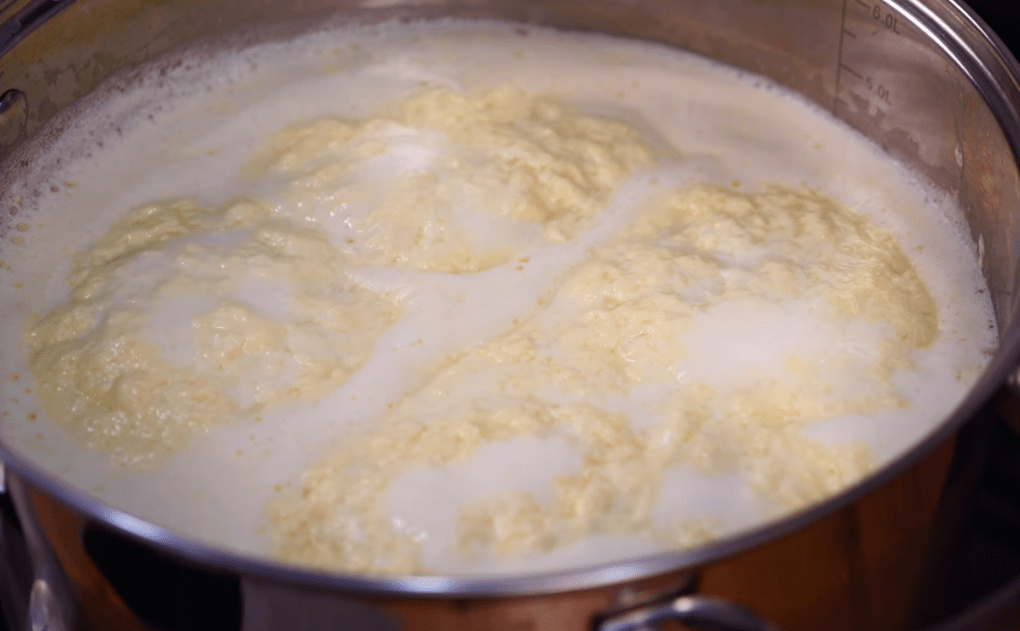 Мраморный домашний сыр: вкусно, полезно и много времени не потребуется